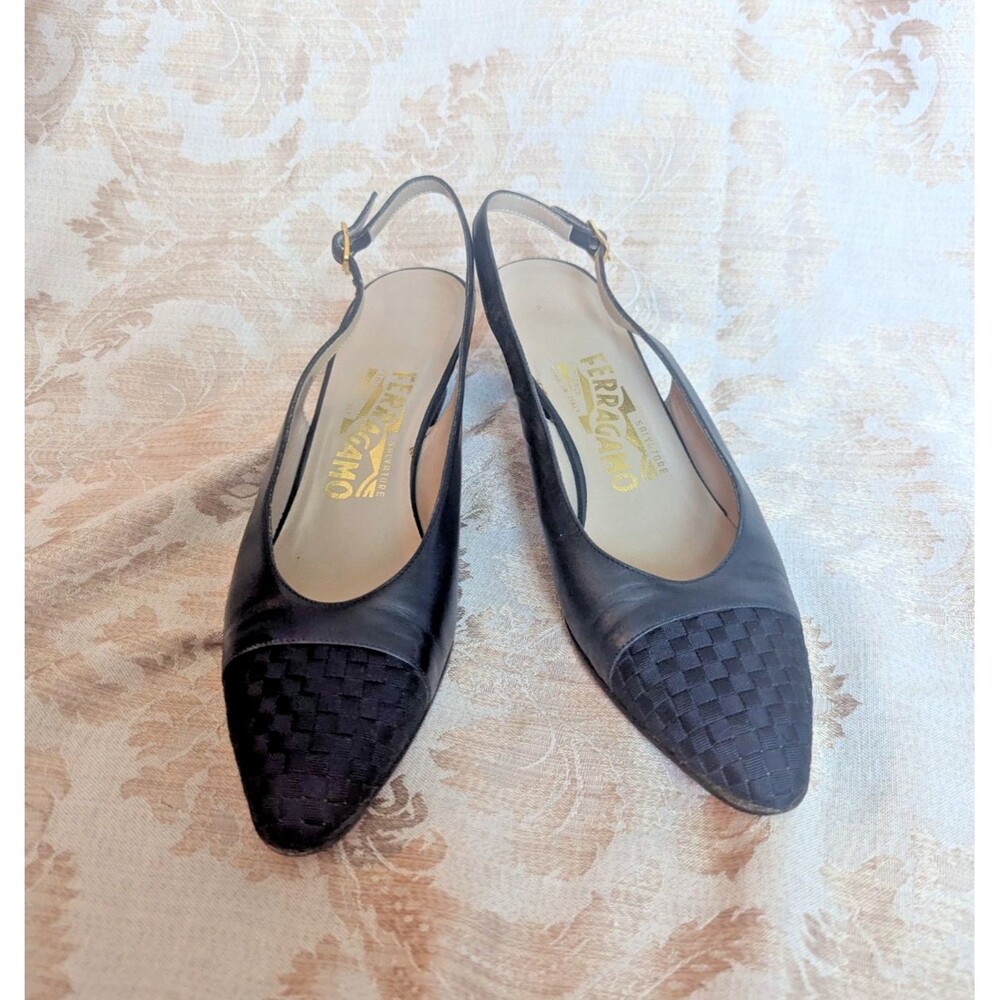 Salvatore Ferragamo Navy Patent Leather Sling Back Size: 8 AAA - Picture 2 of 6
